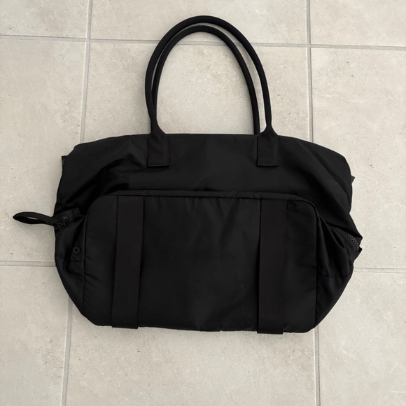 Lululemon go lightly duffle bag Black- OS - Picture 3 of 8